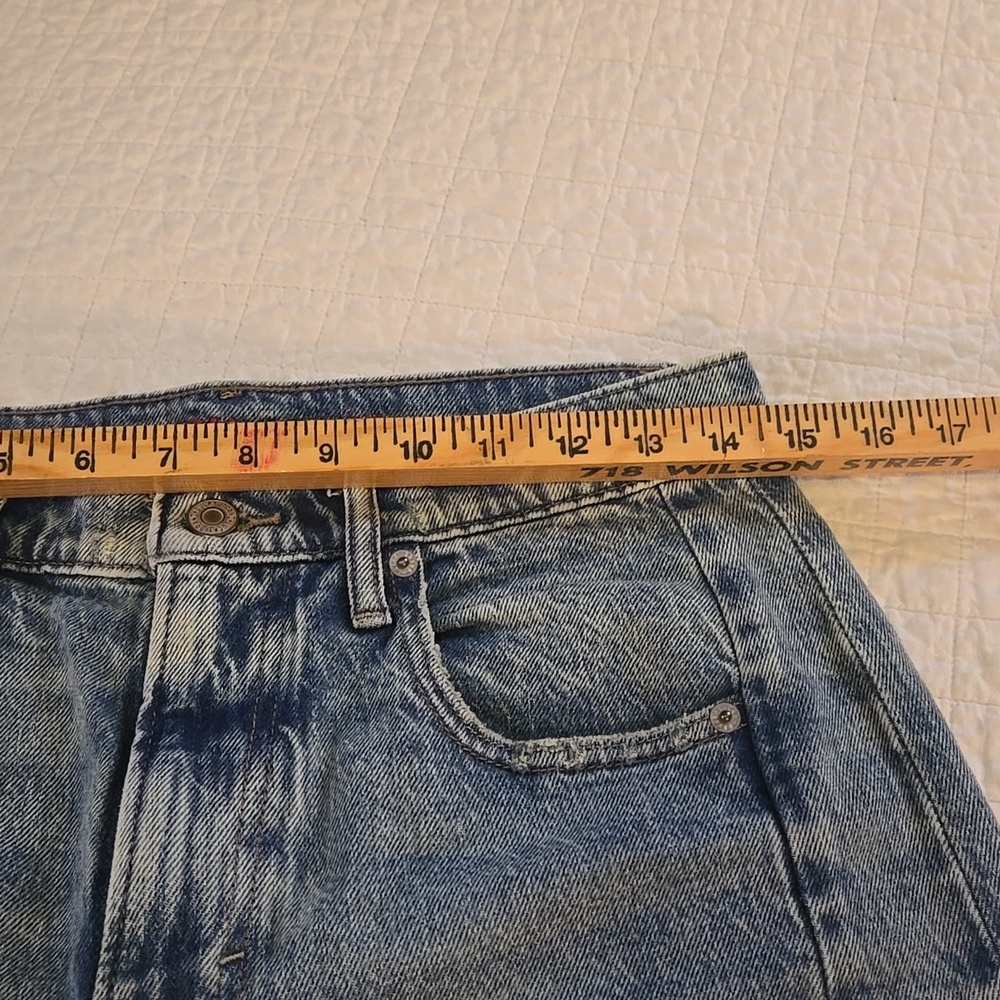 Lucky Brand Barrel Leg Raw Hem Size 4 Jeans EUC Medium Wash - Picture 5 of 11